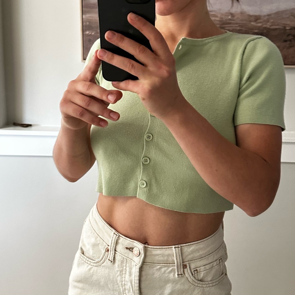 Cotton blend light green cropped button down tank top
